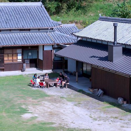 Library&Inn with Cats Kusachike Minamiawaji Exterior foto