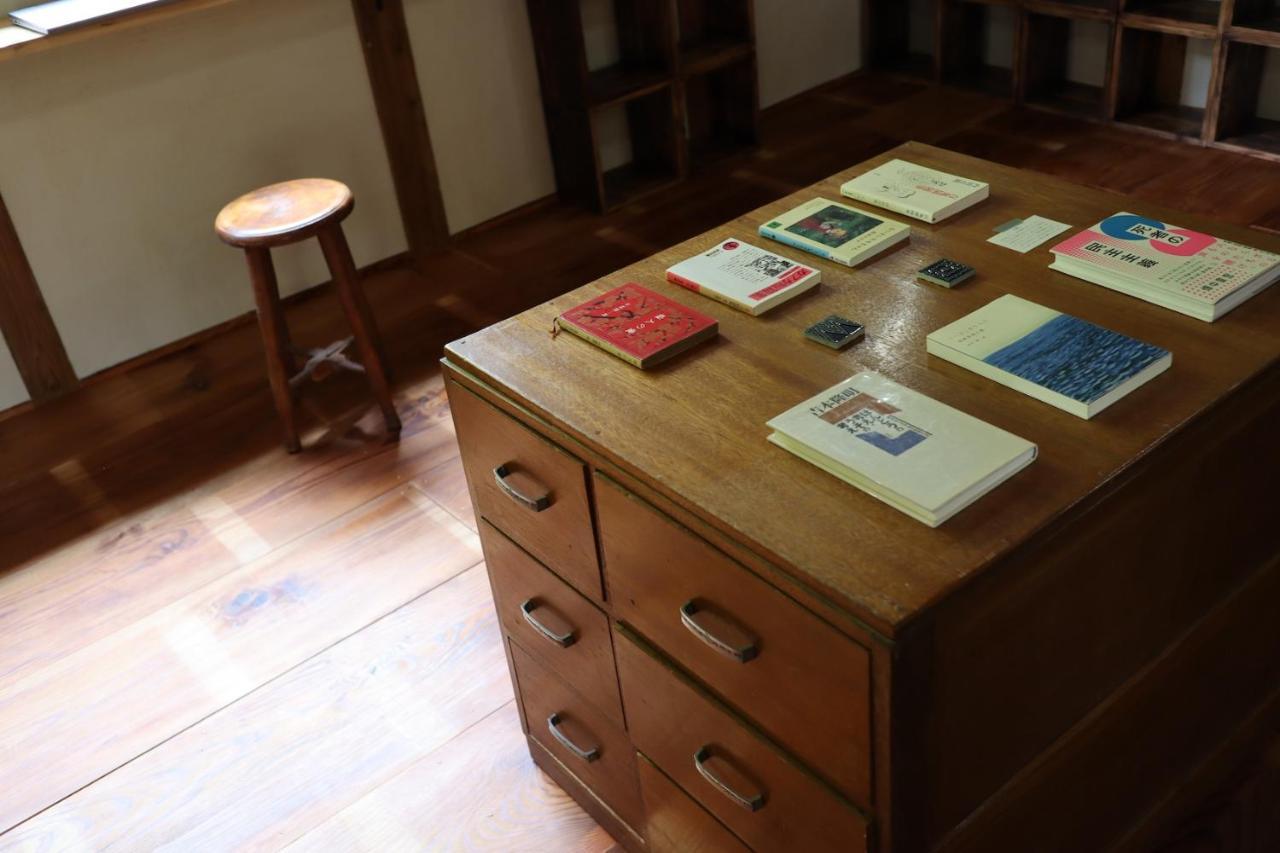 Library&Inn with Cats Kusachike Minamiawaji Exterior foto