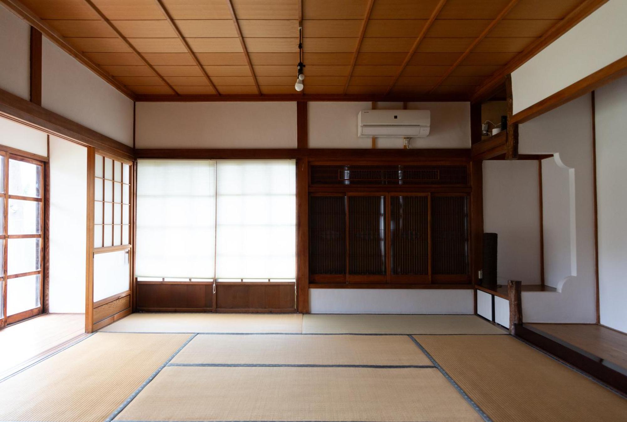 Library&Inn with Cats Kusachike Minamiawaji Exterior foto