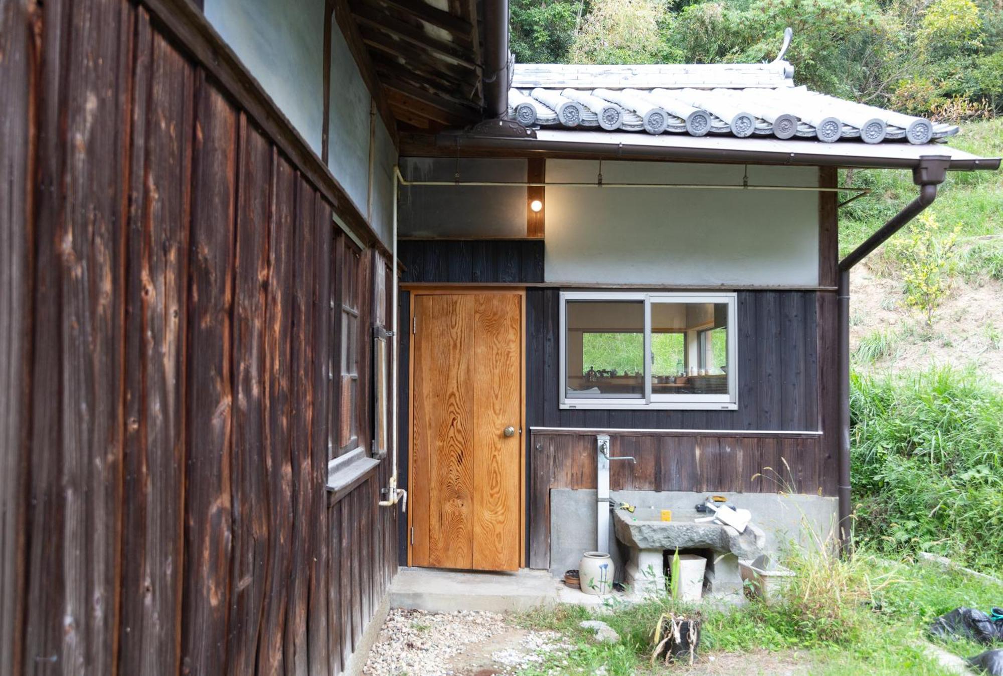 Library&Inn with Cats Kusachike Minamiawaji Exterior foto