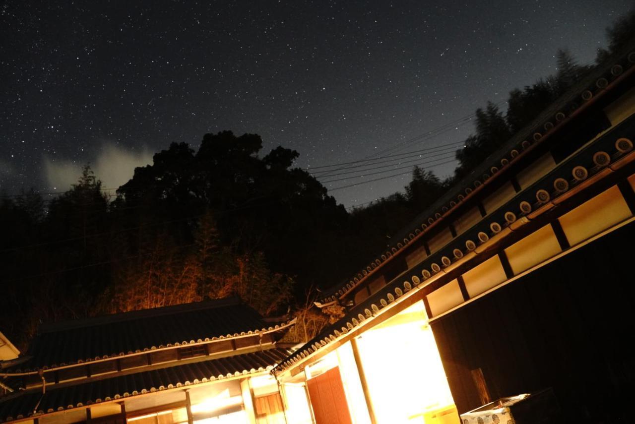 Library&Inn with Cats Kusachike Minamiawaji Exterior foto